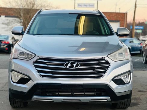 Used 2016 Hyundai Santa Fe SE image 2