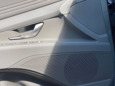 New 2025 Hyundai Elantra SEL image 22