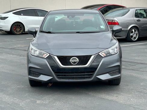 Used 2021 Nissan Versa SV image 9