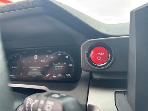 Used 2025 Toyota 4Runner TRD Off-Road AWD/4WD image 37