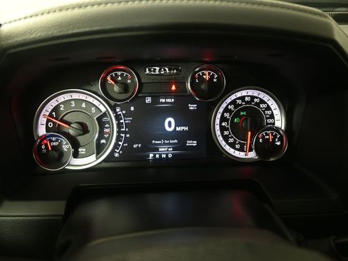 Used 2018 RAM 2500 Laramie image 24