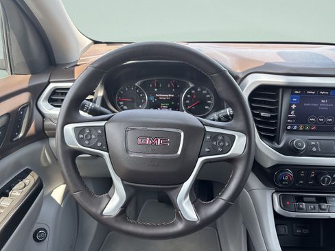 Used 2023 GMC Acadia SLT w/ Preferred Package AWD/4WD image 28