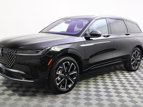 New 2026 Lincoln Nautilus Reserve image 2