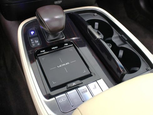 Used 2018 Lexus LS 500 w/ Luxury Package RWD image 71