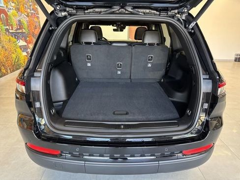 New 2025 Jeep Grand Cherokee Altitude image 45