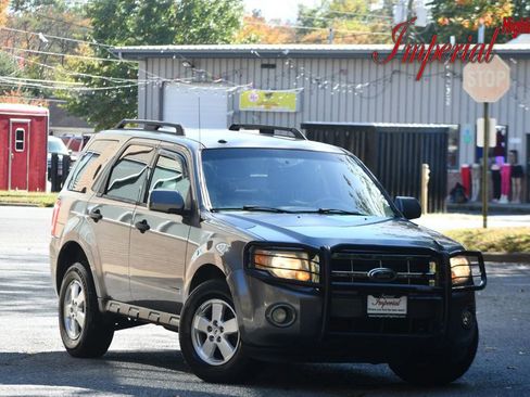 Used 2009 Ford Escape XLT image 1