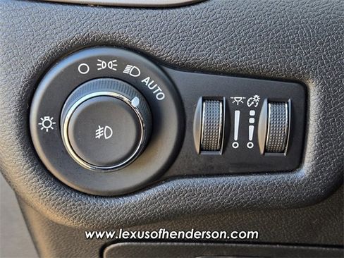 Used 2020 Jeep Cherokee Latitude Plus image 21