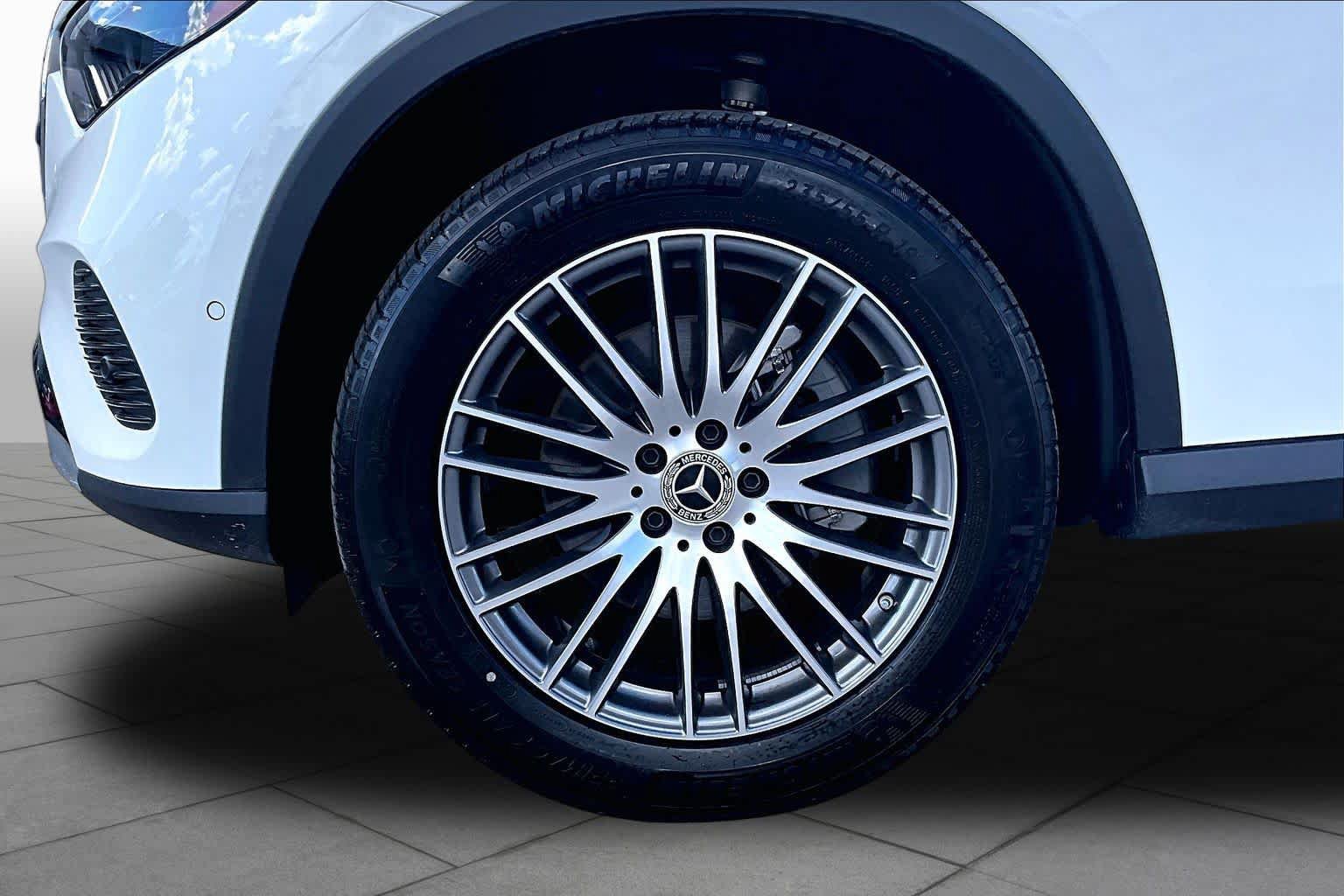 Certified 2026 Mercedes-Benz GLC 300 4MATIC image 11