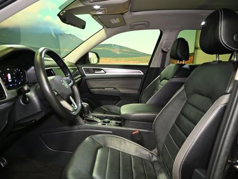 Used 2022 Volkswagen Atlas SEL Premium image 23