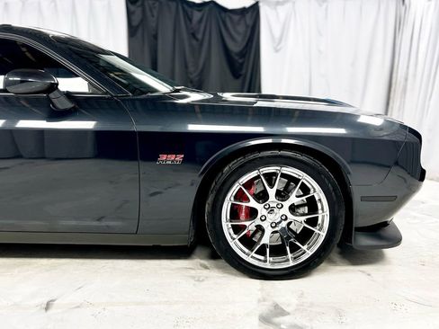 Used 2017 Dodge Challenger SRT w/ Technology Group image 13