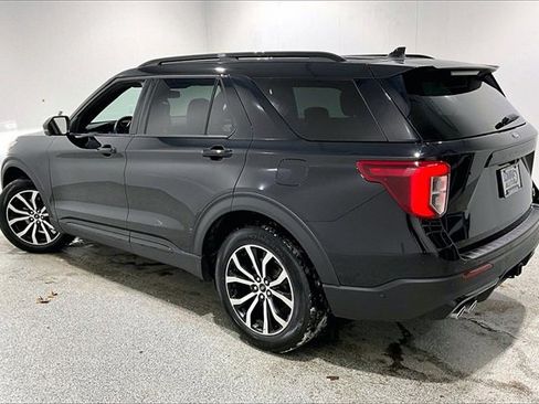 Used 2020 Ford Explorer ST w/ Premium Technology Package image 4