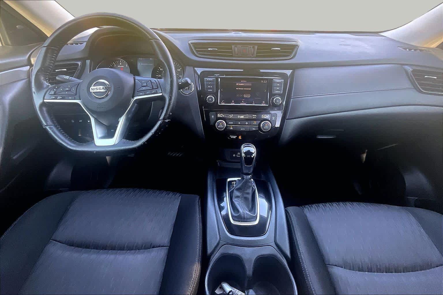 Used 2020 Nissan Rogue SV FWD image 15