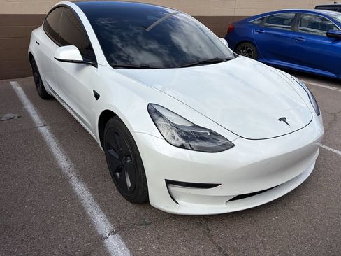 Used 2023 Tesla Model 3 Standard Range RWD image 2