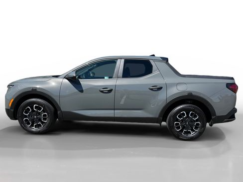 Used 2024 Hyundai Santa Cruz SEL FWD image 2