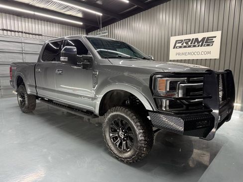 Used 2022 Ford F250 Platinum w/ Tremor Off-Road Package AWD/4WD image 2