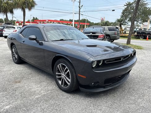 Used 2019 Dodge Challenger SXT AWD/4WD image 7