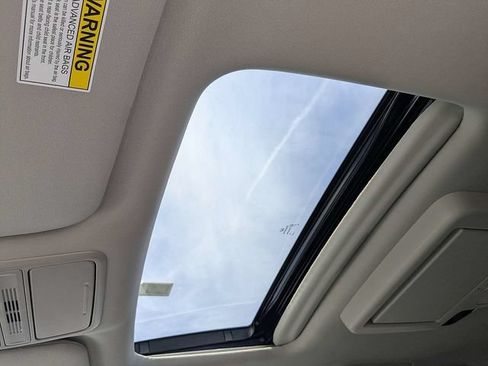 Used 2025 Honda Odyssey Elite image 22