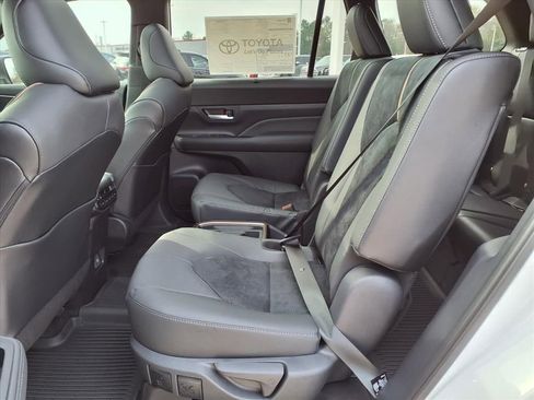 Certified 2026 Toyota Grand Highlander AWD Hybrid image 13