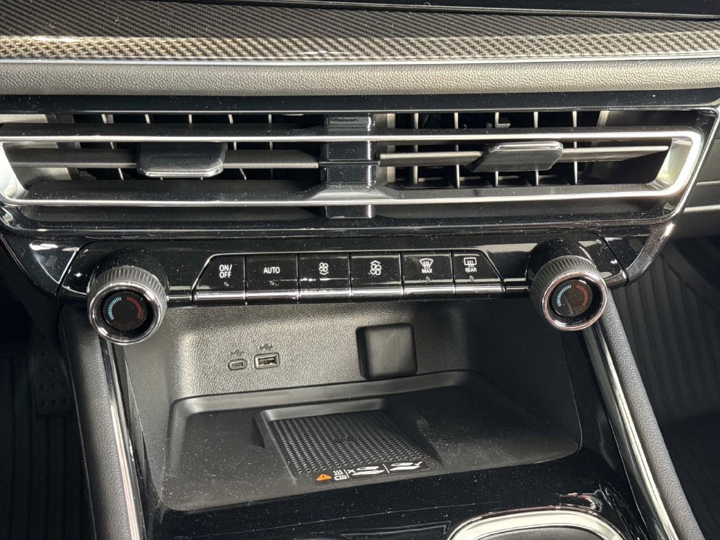 New 2027 Chevrolet Traverse Z71 w/ Enhanced Driving Package AWD/4WD image 7