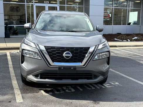 Certified 2023 Nissan Rogue SV image 4