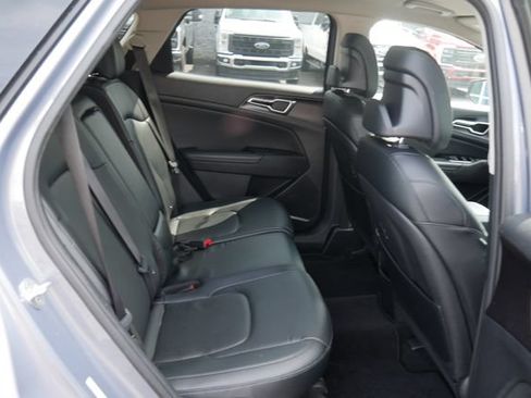 Used 2023 Kia Sportage EX AWD/4WD image 13