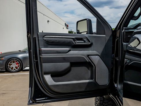 Used 2025 GMC Sierra 2500 AT4X AWD/4WD image 37