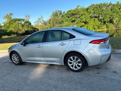 Used 2026 Toyota Corolla LE image 3