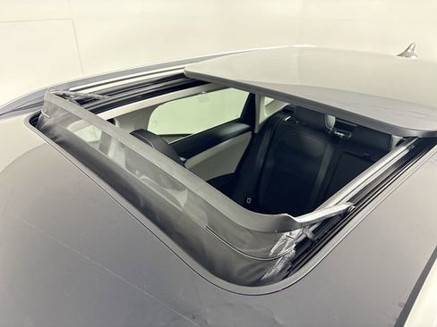 New 2025 Volkswagen Taos SE image 21