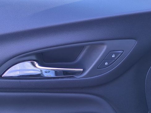 Used 2024 Chevrolet Equinox LT image 15