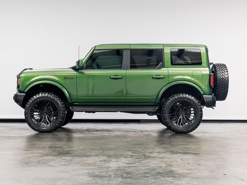 Used 2025 Ford Bronco Outer Banks AWD/4WD image 9