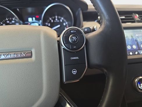 Used 2018 Land Rover Discovery SE AWD/4WD image 22