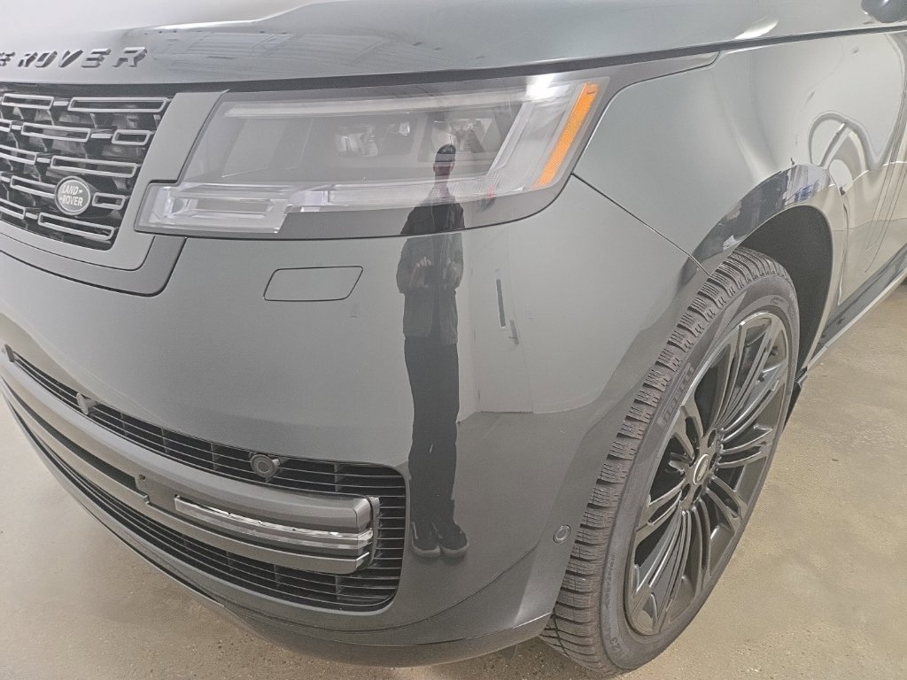 Certified 2025 Land Rover Range Rover SE AWD/4WD image 29
