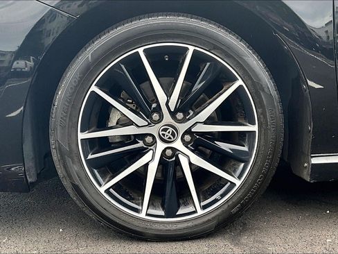 Used 2023 Toyota Camry SE w/ Audio Upgrade Package FWD image 9