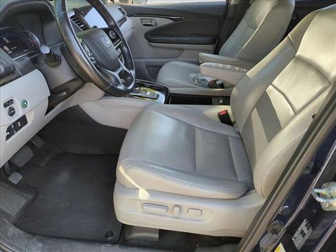 Used 2019 Honda Pilot Touring image 13