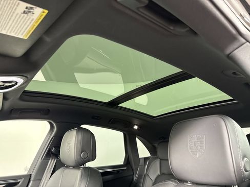 Certified 2025 Porsche Macan Turbo AWD/4WD image 41