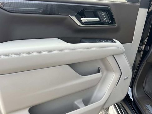 New 2026 GMC Yukon Elevation AWD/4WD image 17