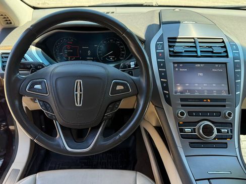 Used 2020 Lincoln MKZ Reserve FWD image 10
