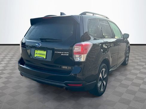 Used 2017 Subaru Forester 2.5i Premium AWD/4WD image 4