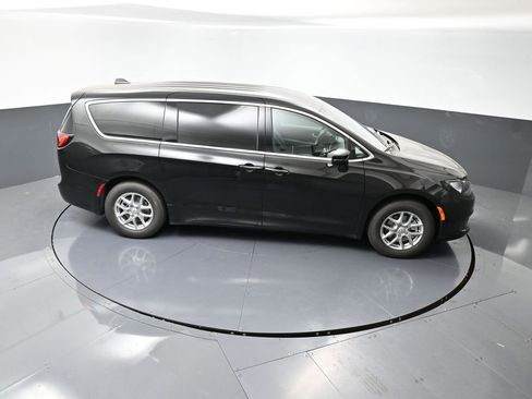 New 2026 Chrysler Voyager LX image 37