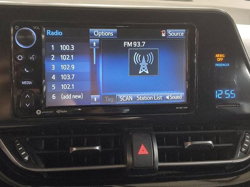 Used 2018 Toyota C-HR XLE image 25