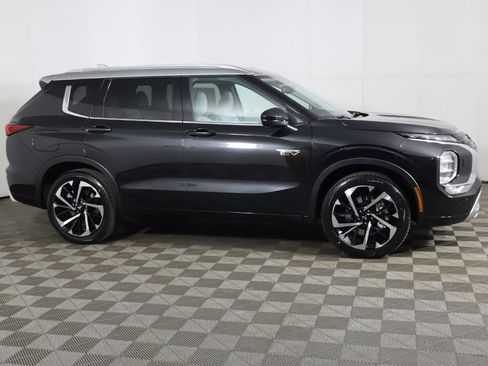 New 2025 Mitsubishi Outlander SEL image 19