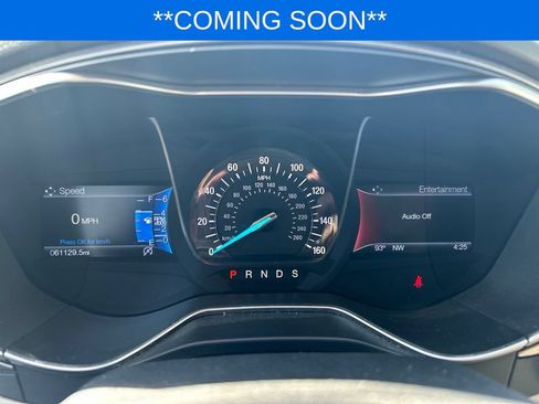 Used 2017 Ford Fusion SE w/ Fusion SE Technology Package FWD image 14