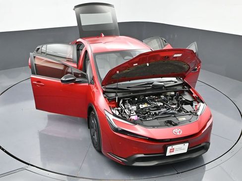 Used 2024 Toyota Prius LE image 47