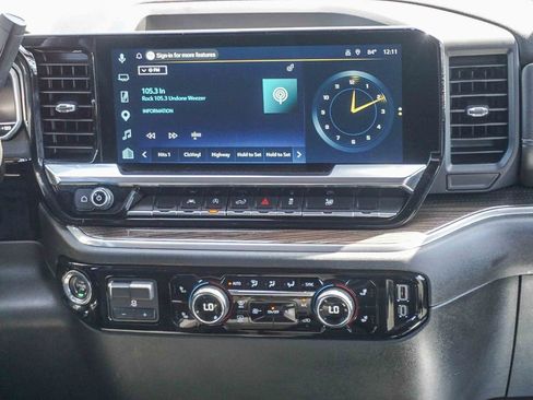 Used 2024 Chevrolet Silverado 1500 LT image 15