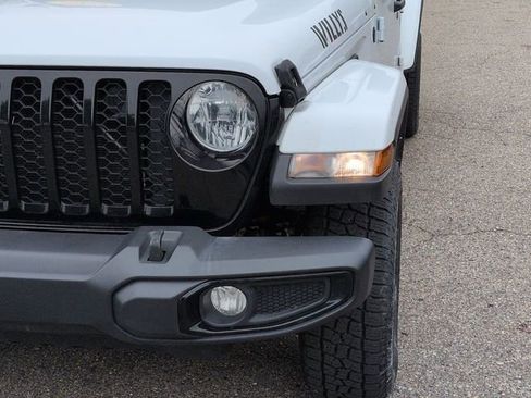 Used 2021 Jeep Gladiator Sport AWD/4WD image 9