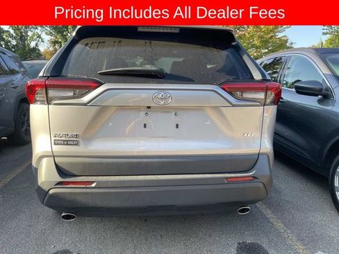 Used 2023 Toyota RAV4 XLE Premium FWD image 5