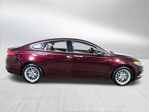 Used 2017 Ford Fusion Platinum AWD/4WD image 8