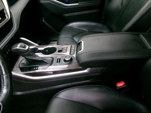 Used 2021 Toyota Highlander Limited AWD/4WD image 21