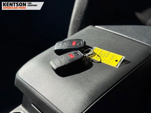 Used 2025 Toyota 4Runner SR5 image 44