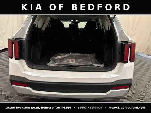 Used 2026 Kia Sorento LX FWD image 12